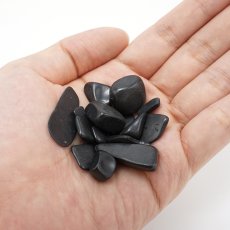 画像3: 雨畑ブラックシリカ さざれ 100g  日本銘石 山梨県産  AMEHATA Black Silica 天然石 パワーストーン カラーストーン (3)