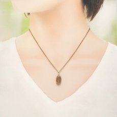 画像4: ダイアスポアキャッツアイ ペンダントトップ K18 5.85ct トルコ産 【一点物】Diaspore cat's eye 非加熱 天然 日本製 天然石 パワーストーン カラーストーン (4)