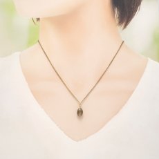 画像4: ダイアスポアキャッツアイ ペンダントトップ K18 4.9ct トルコ産 【一点物】Diaspore cat's eye 非加熱 天然 日本製 天然石 パワーストーン カラーストーン (4)