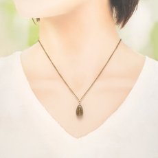 画像4: ダイアスポアキャッツアイ ペンダントトップ K18 7.2ct トルコ産 【一点物】Diaspore cat's eye 非加熱 天然 日本製 天然石 パワーストーン カラーストーン (4)