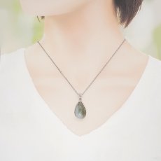 画像4: ミャンマー翡翠 ブルー ペンダントトップ SV925 ミャンマー産【一点もの】翡翠 Myanmar Jade blue 本翡翠 ひすい 青 覆輪 フクリン お守り 浄化 天然石 パワーストーン (4)