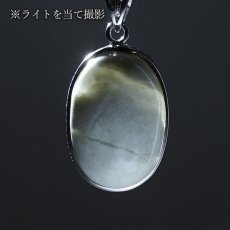 画像3: 糸魚川翡翠 ペンダントトップ SV925 新潟県産【一点もの】翡翠  Itoigawa Jade 日本銘石 国石 希少 糸魚川ひすい 覆輪 フクリン お守り 浄化 天然石 パワーストーン カラーストーン (3)