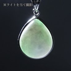 画像3: 糸魚川翡翠 ペンダントトップ SV925 新潟県産【一点もの】翡翠  Itoigawa Jade 日本銘石 国石 希少 糸魚川ひすい 覆輪 フクリン お守り 浄化 天然石 パワーストーン カラーストーン (3)
