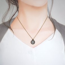 画像3: アルタイ隕石 ペンダントトップ 新疆ウイグル産 【 一点物 】 Altai meteorite ラウンド 隕石 チャネリング 浄化 天然石 パワーストーン カラーストーン (3)