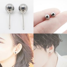 画像2: テラヘルツ ピアス ミラーカット 6mm 日本製 自社製 ステンレスピアス 天然石ピアス 高純度 テラヘルツ鉱石 Terahertz 血流改善 肩こり 冷え性 健康ストーン ことほぎ 天然石 パワーストーン (2)