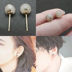 画像3: フェナカイト ピアス ブラジル産【 一点もの 】Phenakite 日本製 自社製 ステンレス カボション 希少石 フェナス石 鉱物 浄化 お守り 天然石 パワーストーン (3)