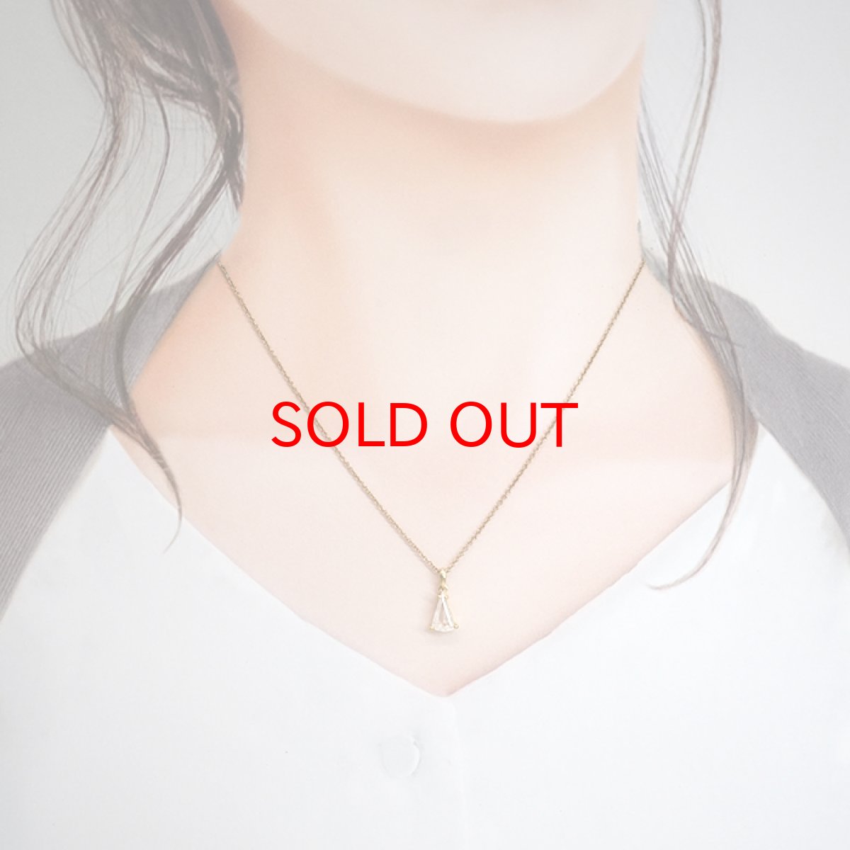 画像4: 【石の日セール 14%OFF】 フェナカイト 2.5ct ペンダントトップ SV925 トライアングルカット ロシア産 【 一点もの 】 Phenakite 日本製 希少石 フェナス石 浄化 お守り 天然石 パワーストーン (4)