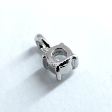 画像3: フェナカイト 4mm ペンダントトップ ロシア マリシェボ産 SV925 日本製 Phenakite ウラル山脈 フェナス石 希少石 ヒーリング 浄化 一粒 天然石 パワーストーン (3)