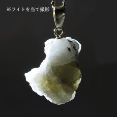 画像3: フェナカイト 原石 ペンダントトップ K18 ロシア マリシェボ産【一点物】 Phenakite 日本製 希少石 フェナス石 ウラル地方 浄化 二次鉱床 天然石 パワーストーン (3)