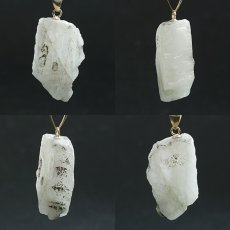 画像2: フェナカイト 原石 ペンダントトップ K18 ロシア マリシェボ産【一点物】 Phenakite 日本製 希少石 フェナス石 ウラル地方 浄化 二次鉱床 天然石 パワーストーン (2)