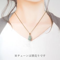 画像6: 糸魚川翡翠 ペンダントトップ 新潟県産 日本銘石 【一点もの】 翡翠 Itoigawa Jade ステンレス サージカル 翡翠 ひすい 希少 国石 お守り 浄化 天然石 パワーストーン (6)