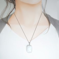画像4: ロイヤルブルームーンストーン ペンダントトップ 四角形 スリランカ産 【一点もの】ステンレス Royal Blue Moonstone 6月誕生石 天然石 パワーストーン (4)