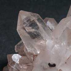 画像4: マニカラン水晶 クラスター ヒマラヤ産 【一点物】 Manikarn Quartz 原石 ピンク 水晶 クォーツ 透明度 ヒマラヤ水晶 ヒーリング 浄化 天然石 パワーストーン (4)