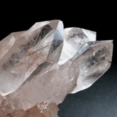 画像5: マニカラン水晶 クラスター ヒマラヤ産 【一点物】 Manikarn Quartz 原石 ピンク 水晶 クォーツ 透明度 ヒマラヤ水晶 ヒーリング 浄化 天然石 パワーストーン (5)
