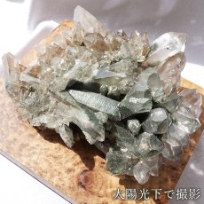 画像3: マニハール水晶 クラスター 2.5kg ヒマラヤ産 【一点もの】 Manihar Quartz 台付き 原石 ヒマラヤ 結晶 お守り 浄化 天然石 パワーストーン カラーストーン (3)