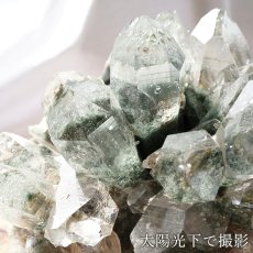 画像4: マニハール水晶 クラスター 2.5kg ヒマラヤ産 【一点もの】 Manihar Quartz 台付き 原石 ヒマラヤ 結晶 お守り 浄化 天然石 パワーストーン カラーストーン (4)