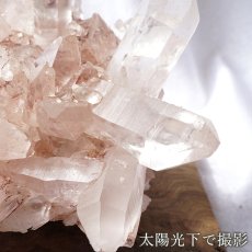画像3: マニカラン水晶 クラスター 1.7kg ヒマラヤ産 【一点物】 Manikarn Quartz 原石 ピンク 水晶 クォーツ 透明度 ヒマラヤ水晶 ヒーリング 浄化 天然石 パワーストーン (3)