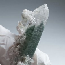 画像4: マニハール水晶 クラスター 14.9g インド・マニハール産 【一点もの】 Manihar Quartz 原石 ヒマラヤ 結晶 お守り 浄化 天然石 パワーストーン カラーストーン (4)