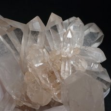 画像4: マニカラン水晶 クラスター ヒマラヤ産 【一点物】 Manikarn Quartz 原石 ピンク 水晶 クォーツ 透明度 ヒマラヤ水晶 ヒーリング 浄化 天然石 パワーストーン (4)