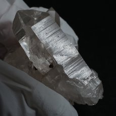 画像5: マニカラン水晶 クラスター ヒマラヤ産 【一点物】 Manikarn Quartz 原石 ピンク 水晶 クォーツ 透明度 ヒマラヤ水晶 ヒーリング 浄化 天然石 パワーストーン (5)