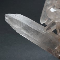 画像7: マニカラン水晶 クラスター ヒマラヤ産 【一点物】 Manikarn Quartz 原石 ピンク 水晶 クォーツ 透明度 ヒマラヤ水晶 ヒーリング 浄化 天然石 パワーストーン (7)