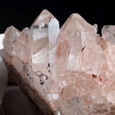 画像7: マニカラン水晶 クラスター ヒマラヤ産 【一点物】 Manikarn Quartz 原石 ピンク 水晶 クォーツ 透明度 ヒマラヤ水晶 ヒーリング 浄化 天然石 パワーストーン (7)