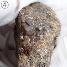 画像13: レインボーガーネット 原石 奈良県 天川村 【一点もの】 TENKAWA Garnet アンドラダイトガーネット 柘榴石 希少 日本銘石 国産鉱物 パワーストーン 天然石 (13)