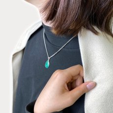 画像3: マラカイト ペンダントトップ SV925 コンゴ産【一点もの】Malachite ドロップ 覆輪 フクリン 孔雀石 浄化 お守り 天然石 パワーストーン カラーストーン (3)