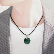 画像4: マラカイト ペンダントトップ SV925 アフリカ産【一点もの】Malachite 丸 覆輪 フクリン 孔雀石 浄化 お守り 天然石 パワーストーン カラーストーン (4)