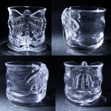 画像2: 天然水晶 冷酒器 彫り物 【蜻蛉】 ブラジル産 山梨伝統技術士作 【一点物】 Quartz 水晶 石英 4月誕生石 縁起物 とんぼ 酒器 猪口 おちょこ 手研磨 職人 無処理 天然石 パワーストーン (2)