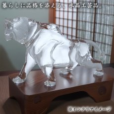 画像5: 天然水晶 寅 彫り物 ブラジル産 山梨伝統技術士作 【一点物】 Quartz 水晶 石英 4月誕生石 縁起物 干支 虎 とら 手研磨 職人 無処理 天然石 パワーストーン (5)