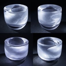 画像2: 天然水晶 冷酒器 彫り物 【満ちる月】 ブラジル産 山梨伝統技術士作 【一点物】 Quartz 水晶 石英 4月誕生石 縁起物 酒器 猪口 おちょこ 手研磨 職人 無処理 天然石 パワーストーン (2)