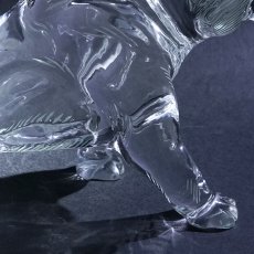 画像3: 天然水晶 寅 彫り物 ブラジル産 山梨伝統技術士作 【一点物】 Quartz 水晶 石英 4月誕生石 縁起物 干支 虎 とら 手研磨 職人 無処理 天然石 パワーストーン (3)