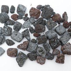 画像2: さざれ 100g 阿蘇溶岩 日本銘石 熊本県産 ASO Lava Stone 天然石 パワーストーン カラーストーン (2)