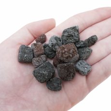 画像3: さざれ 100g 阿蘇溶岩 日本銘石 熊本県産 ASO Lava Stone 天然石 パワーストーン カラーストーン (3)