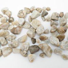 画像2: さざれ 100g いずし水晶 日本銘石 兵庫県産 IZUSHI Quartz 天然石 パワーストーン カラーストーン (2)