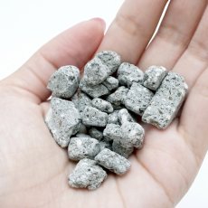 画像3: さざれ 100g 医王石 青 パワーストーン 日本銘石 石川県産 天然石 パワーストーン カラーストーン (3)