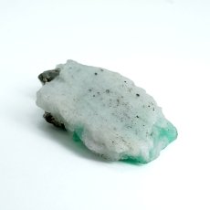 画像3: エメラルド パイライト共生 原石 約8.9g コロンビア ムソ鉱山産 【一点もの】 Emerald 鉱物 標本 結晶 緑柱石 浄化 お守り 天然石 パワーストーン カラーストーン (3)