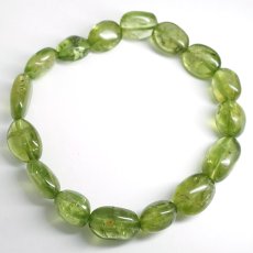 画像3: ペリドット タンブル ブレスレット【一点もの】パキスタン産 Peridot 8月誕生石 太陽の石 ヒーリング 浄化 天然石 パワーストーン カラーストーン (3)