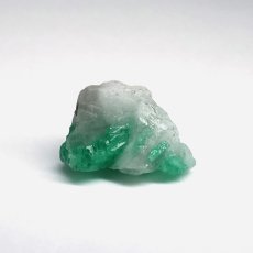 画像3: エメラルド 原石 約2.6g コロンビア ムソ鉱山産 【一点もの】 Emerald 鉱物 標本 結晶 緑柱石 浄化 お守り 天然石 パワーストーン カラーストーン (3)