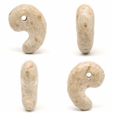 画像2: ピンクフェアリースキン 30mm 勾玉 広島県産 Pink Fairy Skin パイロフィライト ピンク 日本銘石 天然石 パワーストーン カラーストーン (2)