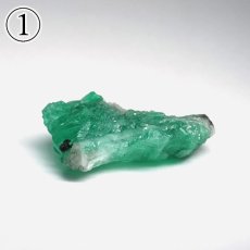 画像3: エメラルド 原石 コロンビア ムソ鉱山産 【一点もの】 Emerald 鉱物 標本 結晶 緑柱石 浄化 お守り 天然石 パワーストーン カラーストーン (3)