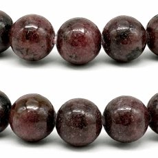 画像2: 【山梨一級研磨士 作】 愛知ロードナイト 柄なし 8mm ブレスレット 愛知県産 手研磨 山梨県甲府市 職人 匠 宝石研磨 お守り 浄化 日本銘石 天然石 パワーストーン (2)