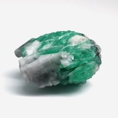 画像3: エメラルド 原石 約7.5g コロンビア ムソ鉱山産 【一点もの】 Emerald 鉱物 標本 結晶 緑柱石 浄化 お守り 天然石 パワーストーン カラーストーン (3)