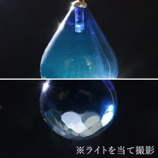 画像4: サファイアブルーアンバー ペンダントトップ ドロップカット型 リトアニア産 Amber アンバー 琥珀 ステンレス 天然石 パワーストーン カラーストーン (4)