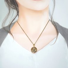 画像4: タイチンルチルクォーツ ペンダントトップ  SV925 ブラジル産【一点もの】Taichin rutile 希少 スターバーストルチル 針水晶 ゴールド 浄化 お守り 天然石 パワーストーン (4)