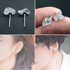 画像4: フェナカイト ピアス 原石 突き刺し型 ロシア産【 一点もの 】Phenakite 日本製 自社製 ステンレス 金属アレルギー対応 希少石 フェナス石 マリシェボ ウラル地方 鉱物 浄化 お守り 天然石 パワーストーン (4)