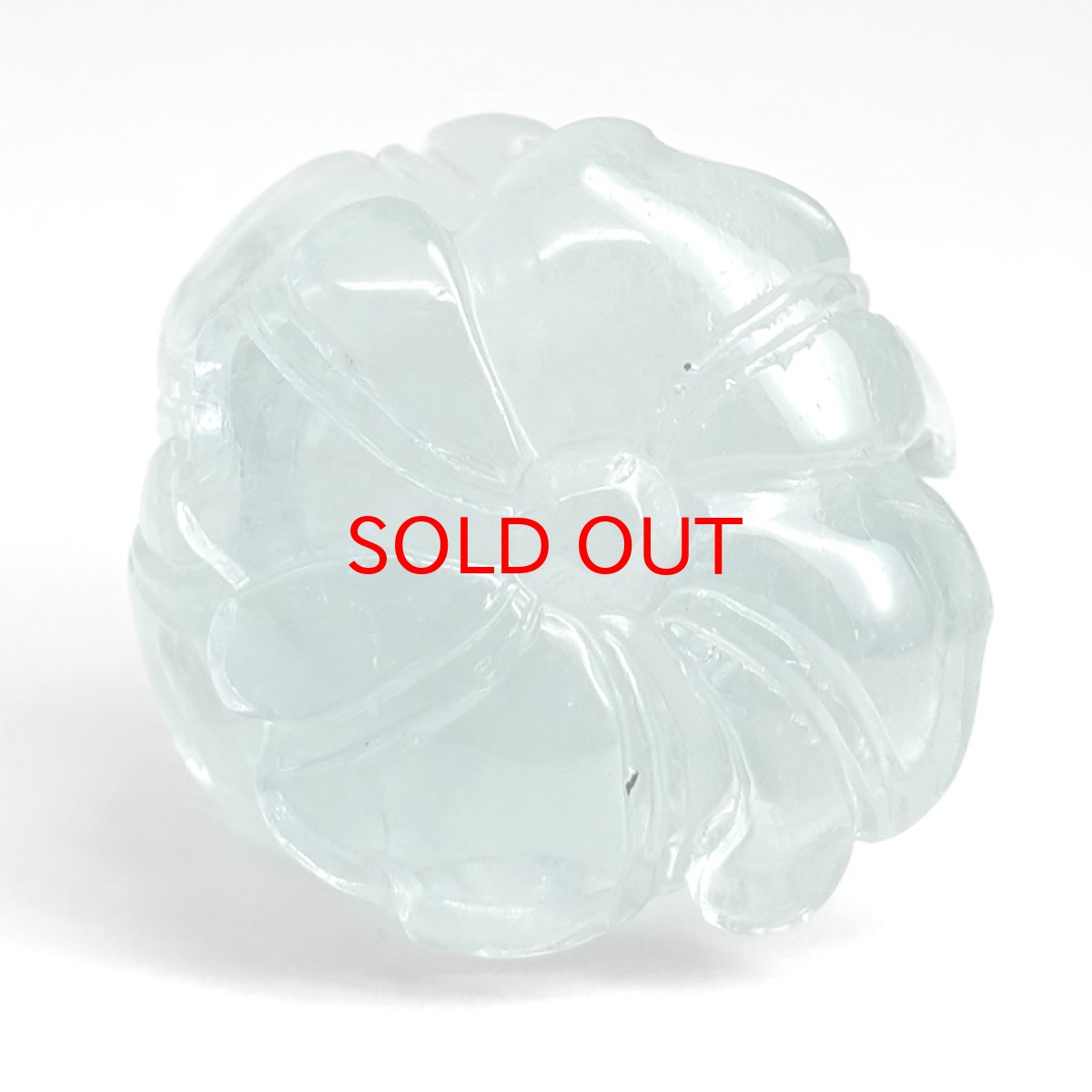 画像3: 【セール 14%OFF】 アクアマリン 蓮 彫り物 約7.2g ブラジル産【一点もの】Aquamarine 風水 3月誕生石 藍柱石 藍玉 ベリル 緑柱石 花 ハス 蓮華 レンゲ 天然石 パワーストーン カラーストーン (3)