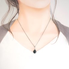 画像4: ブラッドストーン ペンダントトップ オーバル 中国産 Blood Stone 覆輪 フクリン ステンレス 日本製 3月誕生石 カルセドニー 玉髄 血の石 活力 健康 お守り 鉱物 ヒーリング 天然石 パワーストーン カラーストーン (4)