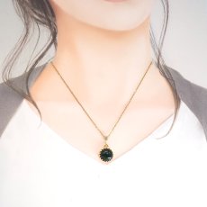 画像4: ブラッドストーン ペンダントトップ ラウンド 中国産 Blood Stone 覆輪 フクリン ステンレス 日本製 3月誕生石 カルセドニー 玉髄 血の石 活力 健康 お守り 鉱物 ヒーリング 天然石 パワーストーン カラーストーン (4)